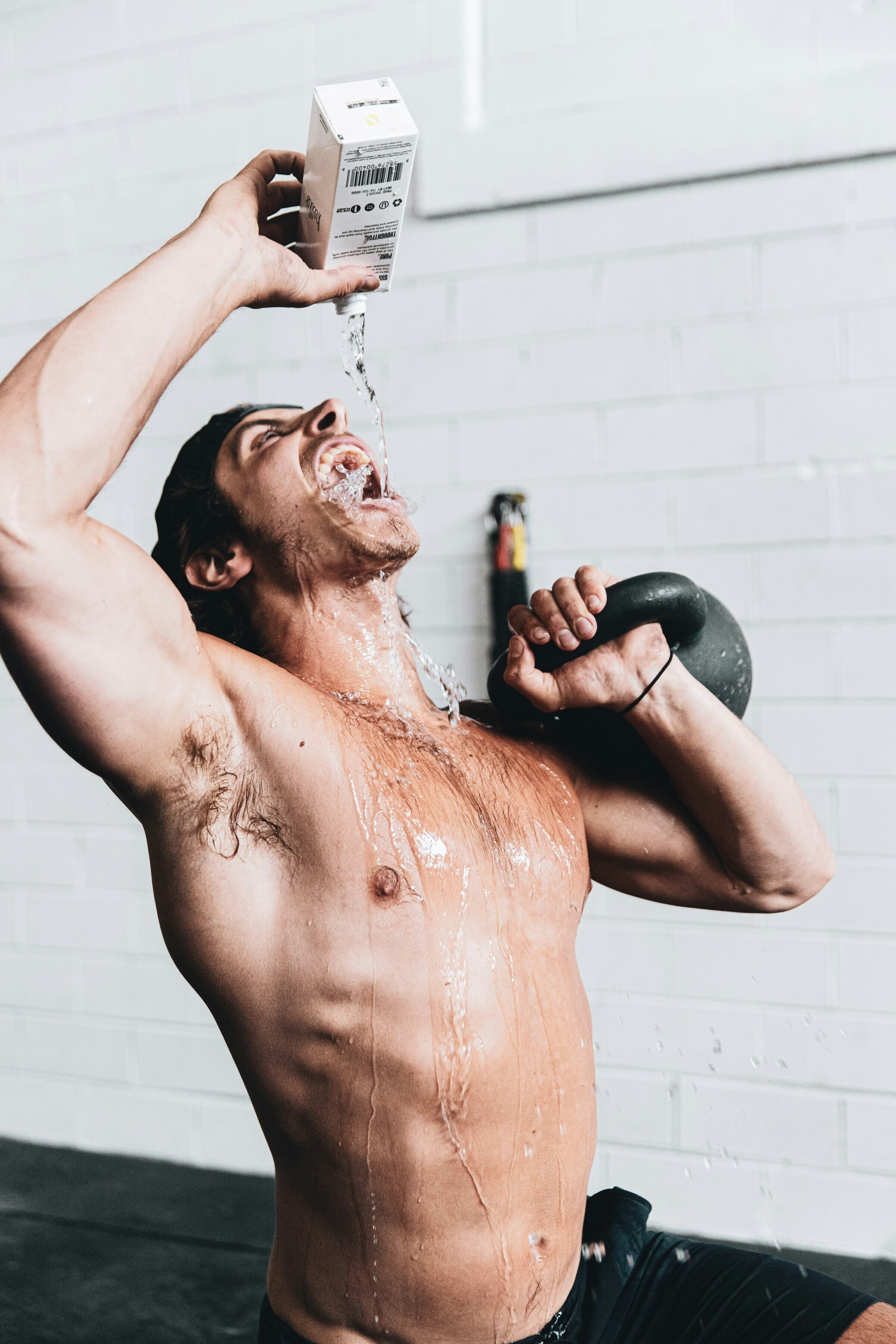 Hydration Flasks & Fat-Loss: Why Water Alone Can Boost Results by 10–30%